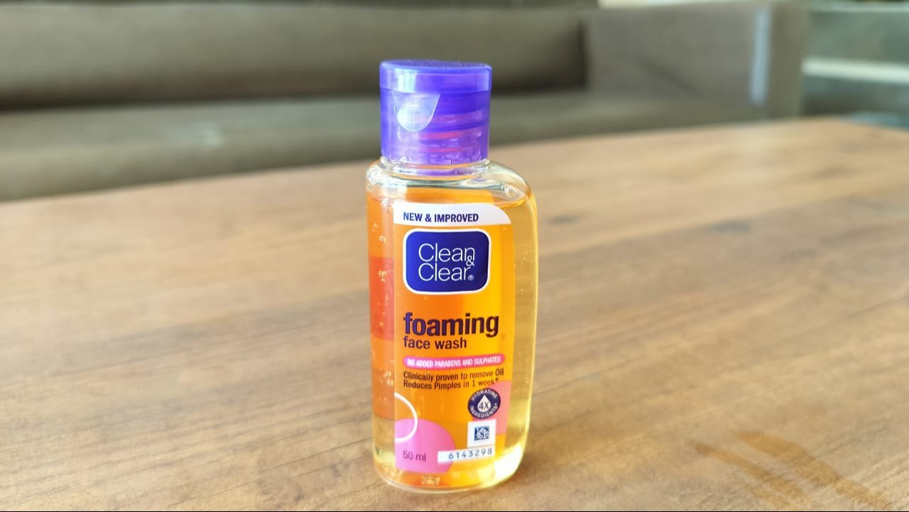 Clean & Clear Foaming Face Wash for Pimple Causing Germs  50ml